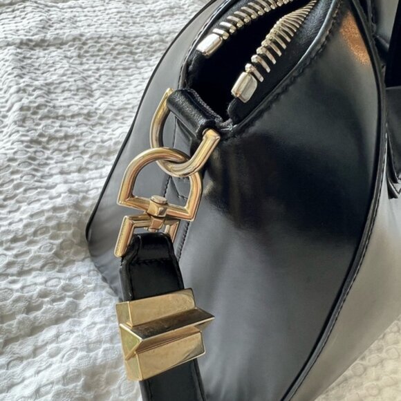 Givenchy Medium Antigona with strap - Picture 14 of 15